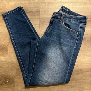 Universal Thread Mid Rise Skinny Jeans